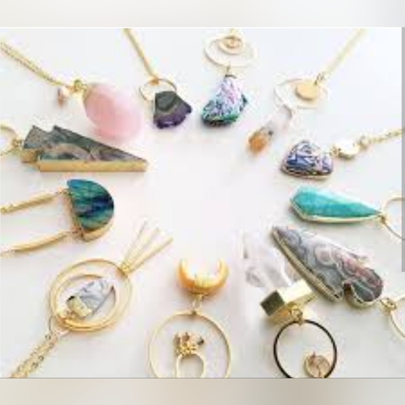 Labradorite/gold necklace - Picture 3 of 10